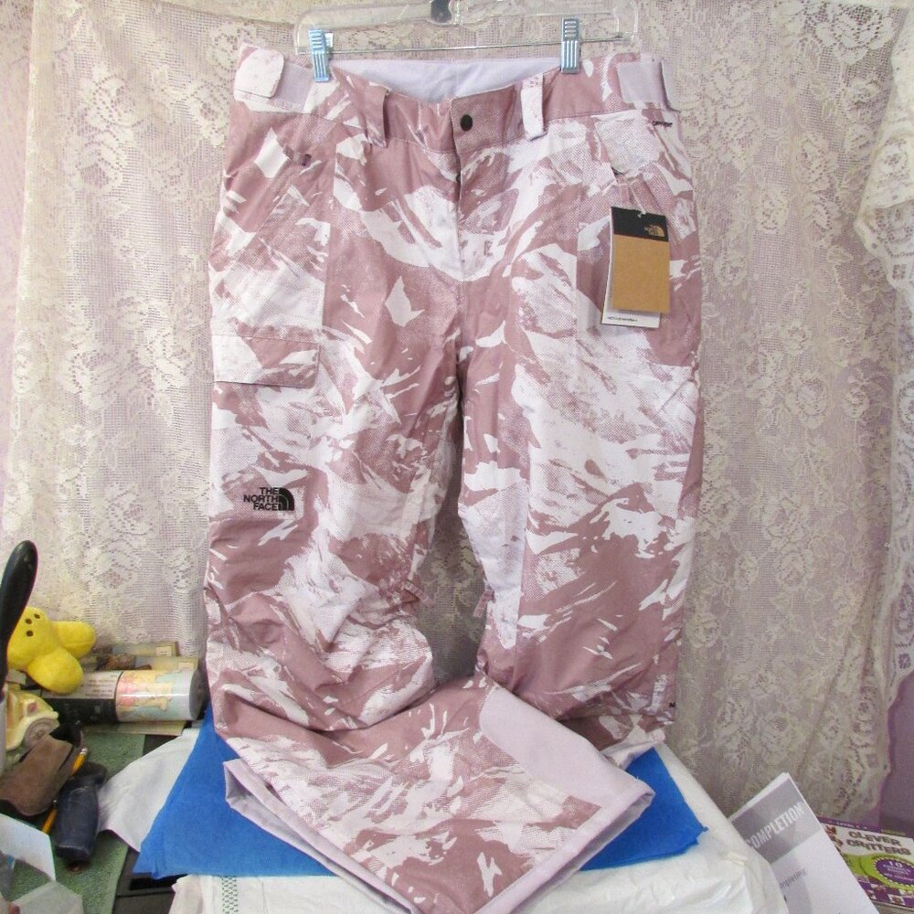 NWT The North Face Pink and White Women's ski snowboard pants